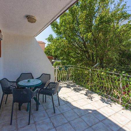 Apartment Dom Jadranovo Exterior photo
