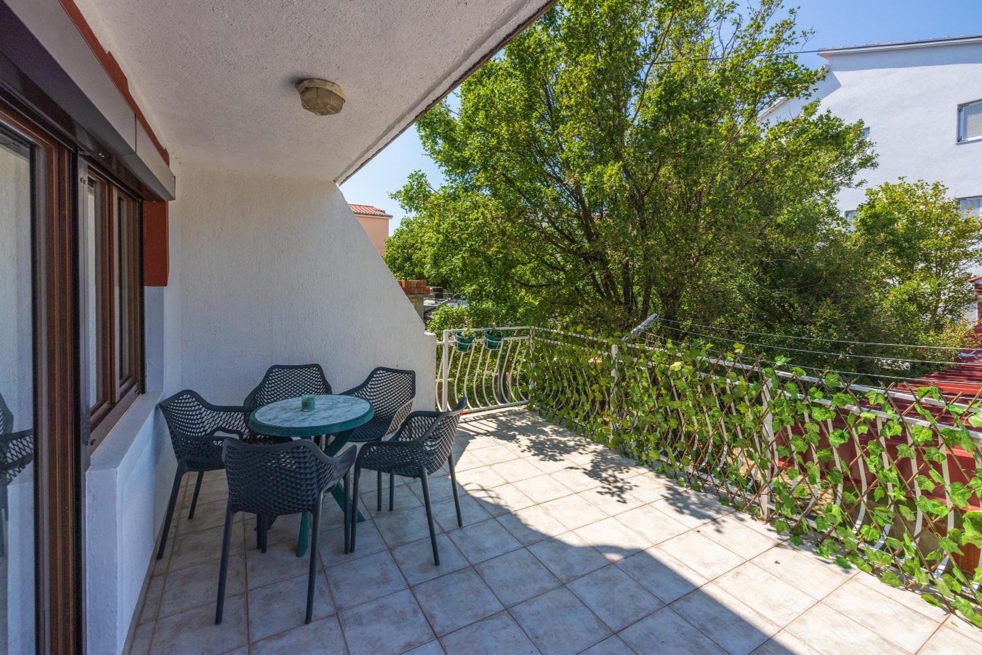 Apartment Dom Jadranovo Exterior photo